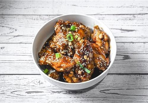 כנפיים טריאקי