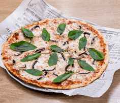 פיצה כפרית משפחתית פיצה כפרית משפחתית