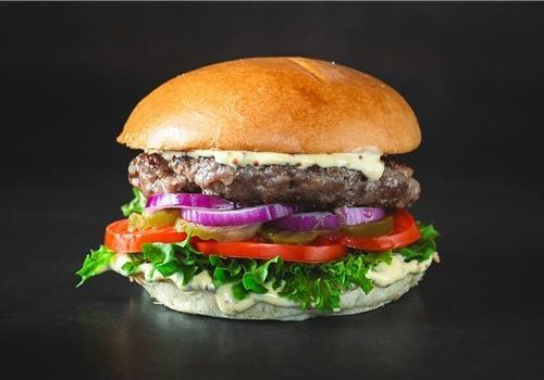 המבורגר קלאסי 220 גר'