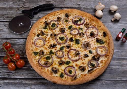 פיצה משפחתית צ'יזי פיצה + פיצה משפחתית קלאסית 100% מוצרלה