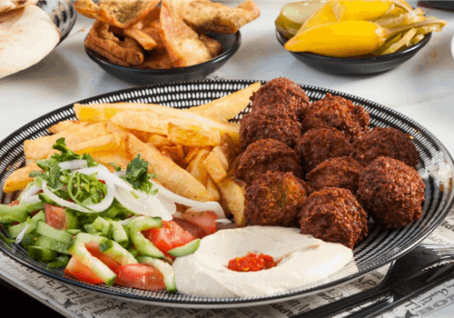 פלאפל בצלחת + 2 תוספות פלאפל בצלחת + 2 תוספות