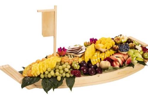 סירת עץ פירות מרהיבה 