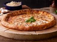 2 משפחתיות צ'יזי פיצה + משפחתית קלאסית 100% מוצרלה 
