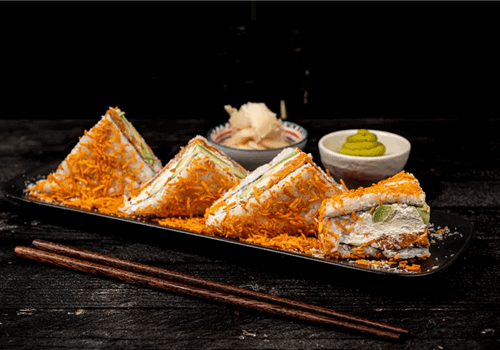 סנדוויץ' סלמון ואבוקדו