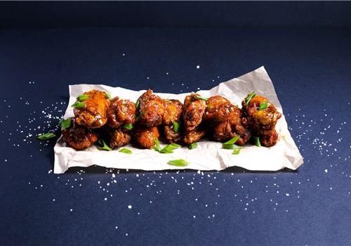 כנפיים פיקנטי גדול