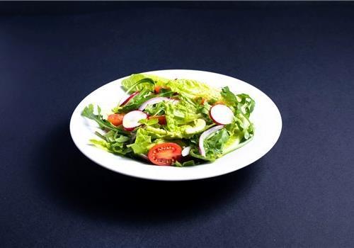 סלט ירוק גדול