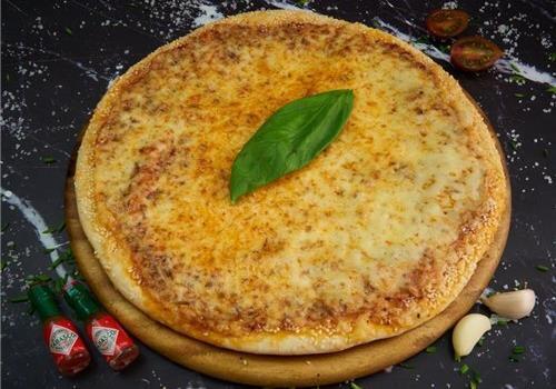 פיצה מרגריטה M