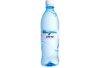 בקבוק מים מינרליים אישי