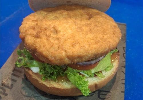 שניצל בלחמניית המבורגר שניצל בלחמניית המבורגר