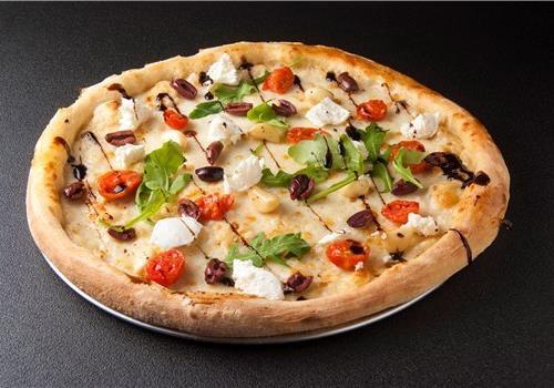 פיצה שמנת קלמטה ושרי שמש / Pizza Primavera