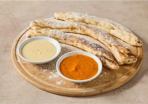 מקלות חמאת שום מוצרלה  מקלות חמאת שום מוצרלה