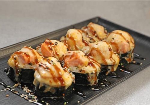  hot cheese salmon roll