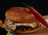 ארוחת המבורגר בקר