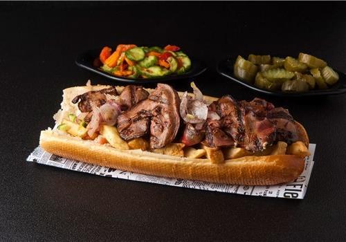 2 שיפודי כבד עוף בבאגט