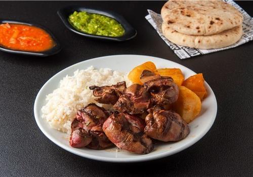 2 שיפודי כבד עוף במגשית