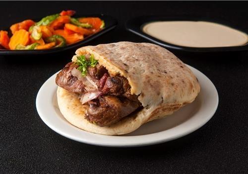 כבד עוף בפיתה