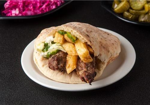 קבב צנעני בפיתה