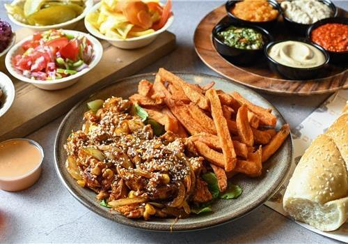 מוקפץ חזה עוף בחמגשית