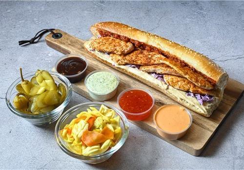 חזה עוף בבגט