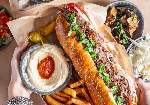 שווארמה בבגט + צ'יפס + שתייה