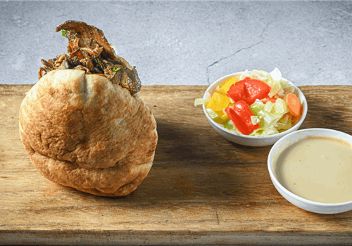 שווארמה דונר בפיתה