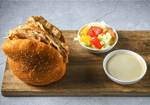 חזה עוף בפיתה קראבץ'