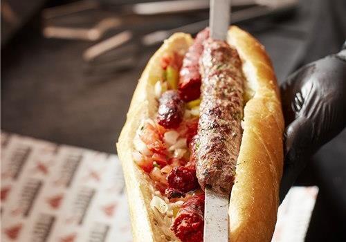 שני שיפודים בבאגט לבחירה