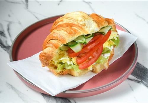 קרואסון מקושקשת קרואסון מקושקשת