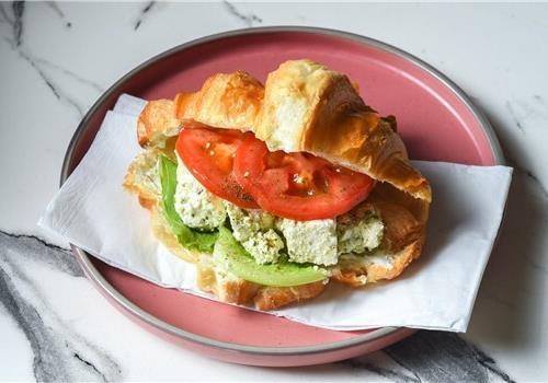 קרואסון פסטו בולגרית קרואסון פסטו בולגרית