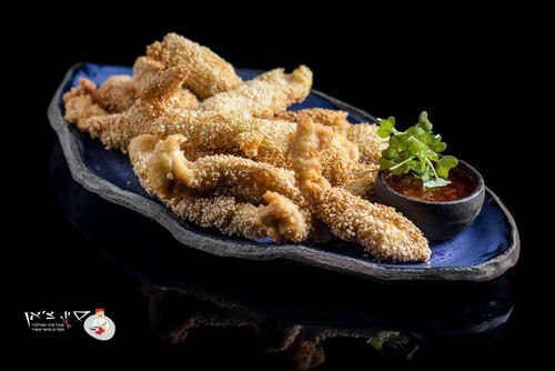 עוף בשומשום זוגי עוף בשומשום זוגי