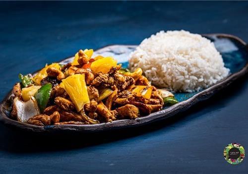 עוף עם אננס וקשיו יחיד עוף עם אננס וקשיו יחיד