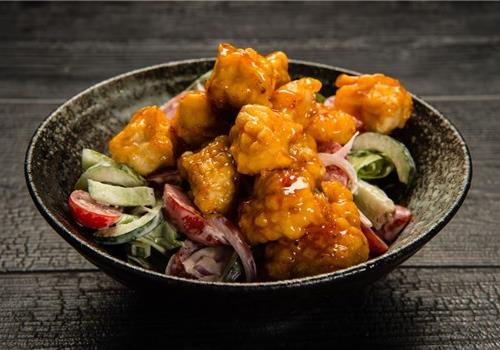 סלט צ'יקן צ'ילי פופס