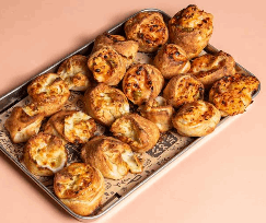 שושני שום / פיצה (מנה משפחתית)