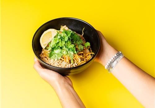 נודלס קוקוס קארי