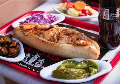 חזה עוף בבאגט