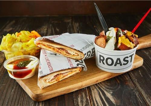 טוסט + נקניקיה