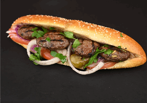 קבב מזרחי עסיסי בבגט