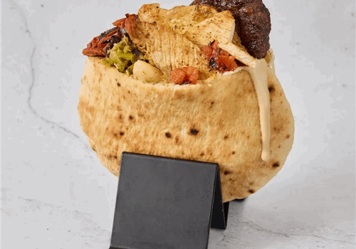 מיקס חזה עוף וקבב בפיתה