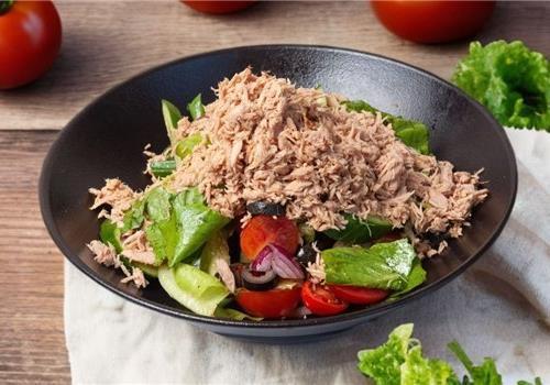 סלט טונה 