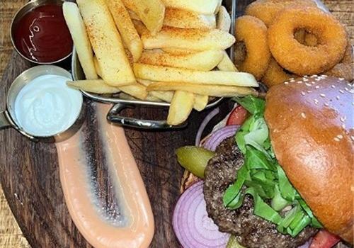 המבורגר על גחלים המבורגר על גחלים