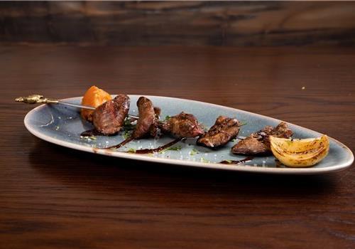 שיפוד כבד עוף במגשית שיפוד כבד עוף במגשית