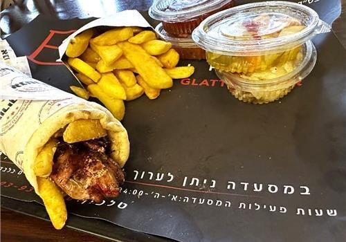 שיפוד כבד עוף בלאפה שיפוד כבד עוף בלאפה