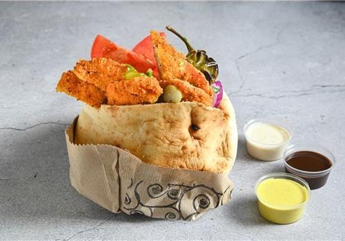 שניצל בפיתה