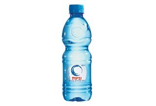 מים מינרליים