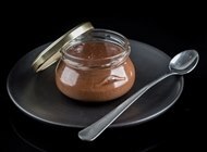 צנצנת מוס שוקולד