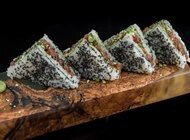 סאקה סנדוויץ׳ טונה אדומה ספייסי SANDWICH TUNA