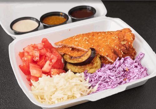 food truck שניצל בצלחת