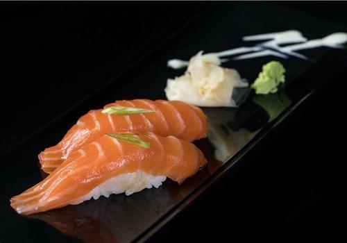 ניגירי סלמון 4 יח' ניגירי סלמון 4 יח'