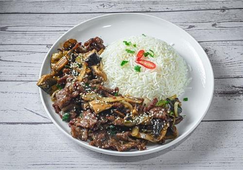 בקר ופטריות סצ׳ואן