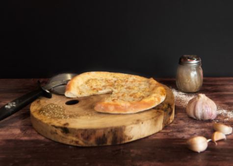 לחם שום מוקרם